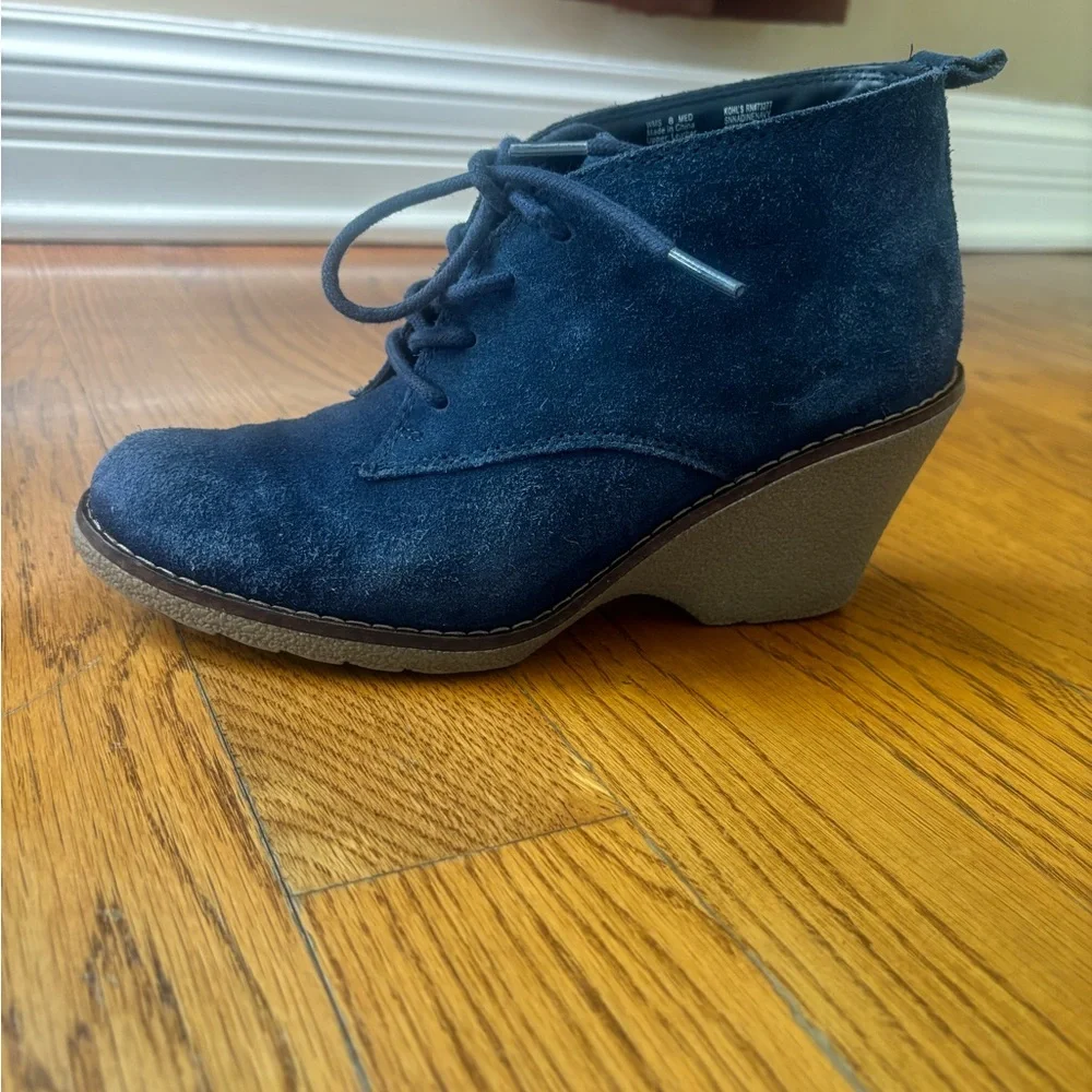 Women’s Sonoma Genuine Blue Suede Angle Wedge Boots Size 8